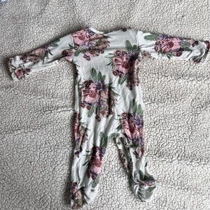 Kate Quinn snap footie 3-6 month